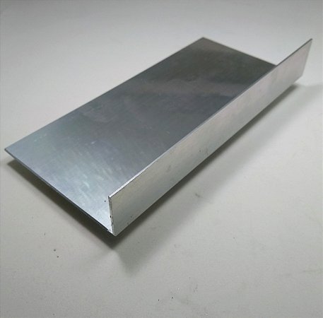 Cantoneira de alumínio com abas desiguais 9,5cm x 3cm x 1,30mm