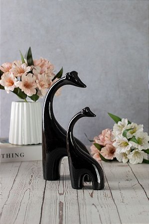 ENFEITE DE CERAMICA DUPLA DE GIRAFAS PRETO BRILHO 128260