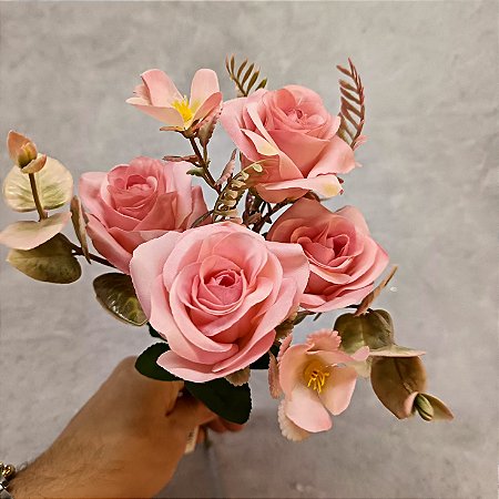 MINI BUQUE ROSA X5 ROSA 30CM