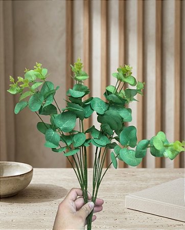 BUQUE DE  EUCALIPTO  X16VERDE CLARO 48CM