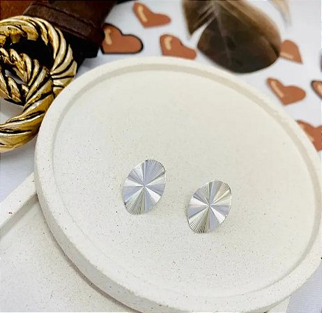 Brinco Oval Trabalhado