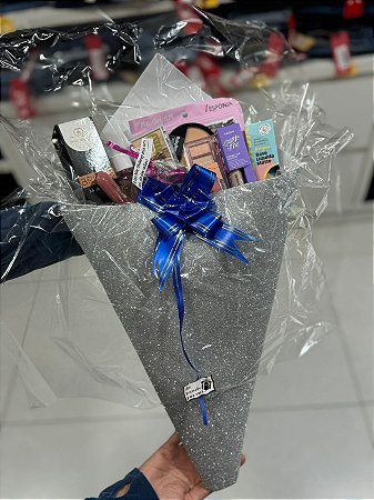 Estrutura para buquê de maquiagem
