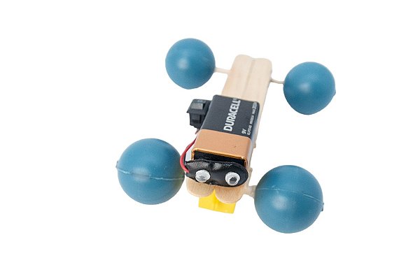 Carro bolinhas de Ping-Pong