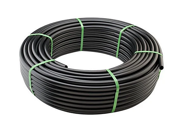 Mangueira de polietileno 3/4 x 2,0mm 100 metros preto