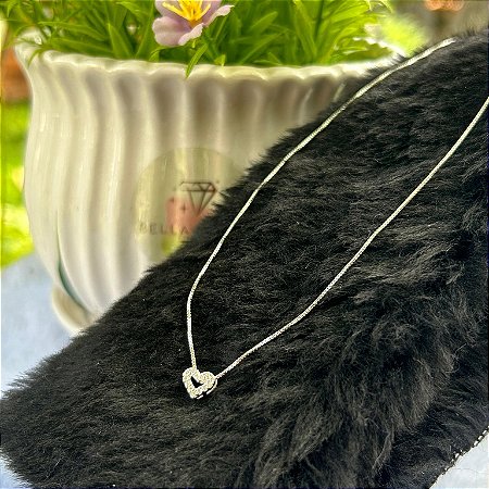 Colar Mini Coração Vazado Cravejado