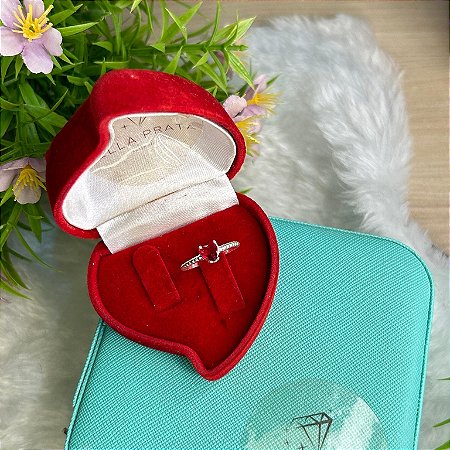 Anel Solitário Coração Vermelho Aro Bolinhas