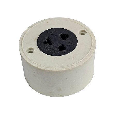 Tomada Polarizada de Sobrepor 2 Polos + Terra 20A 250V 12.125 Transmobil