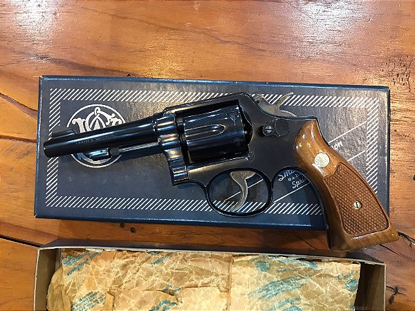 Revólver Smith & Wesson Modelo 10