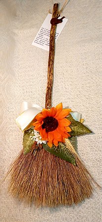 VASSOURA DE BRUXA - FLORES