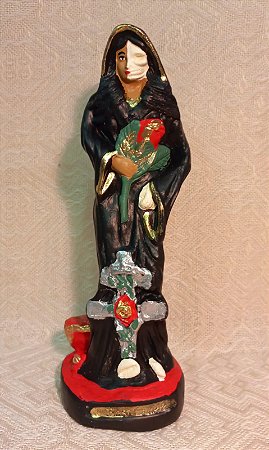 POMBA GIRA ROSA CAVEIRA - GESSO - 21 CMPomba Gira. É uma entidade espiritual que trabalha nos centros de umbanda e candomblé, mensageira entre o mundo dos orixás e a Terra, ajudando em casos de amor, emprego, proteção ou autoestima, por exemplo.  Conforme