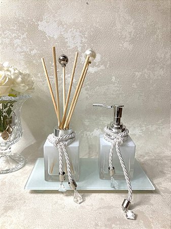 Kit Aromatizador Quadrado com Saboneteira e Bandeja