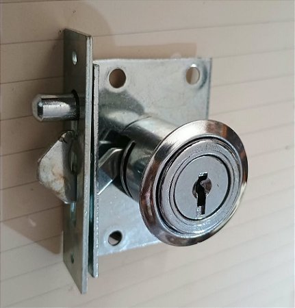 FECHADURA 921 E DE SOBREPOR BICO DE PAPAGAIO PARA PORTA DE MÓVEIS COM CHAVE PAPAIZ 921 E