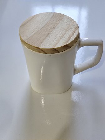 Tampa de pinus inteira P para caneca