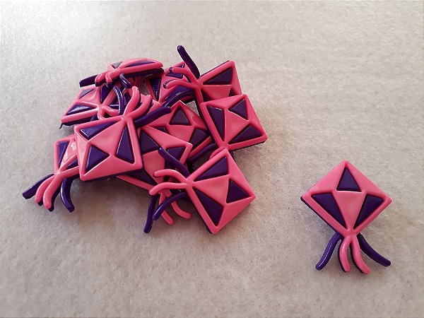 Botão Infantil Plástico com Pezinho Balão Cor-de-rosa e Roxo
