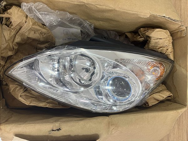 | Farol Dianteiro Esquerdo Hyundai i30 2009-2012 Original