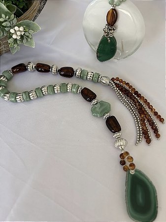 Colar ELEGANCE Ágata verde e tartaruga