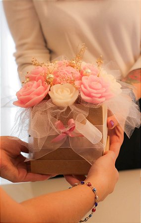 Bouquet de flores na caixa