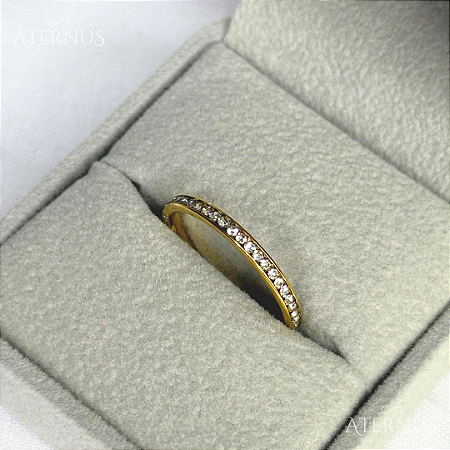 Anel Dourado Cravejado