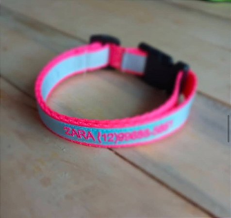 Coleira de identificação Bordada Premium- Azul com Pink