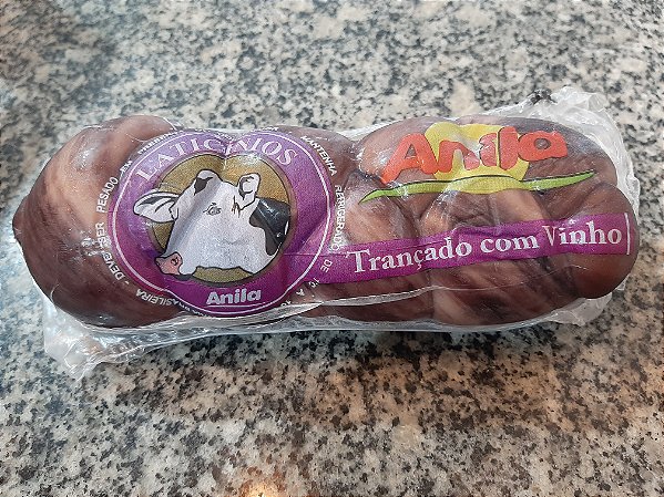 Queijo Trançado Com Vinho