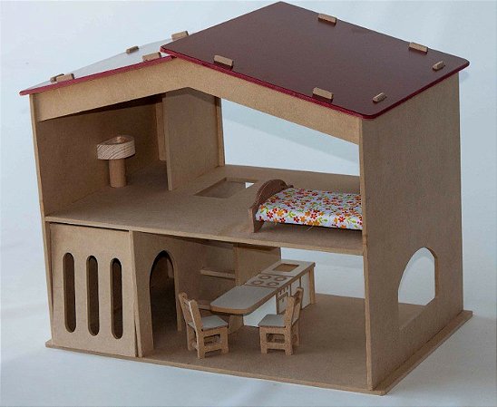 CASA COM GARAGEM EQUIPADA