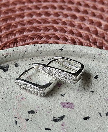 Argola Quadrada Cravejada