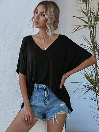 Blusa ampla Decote v