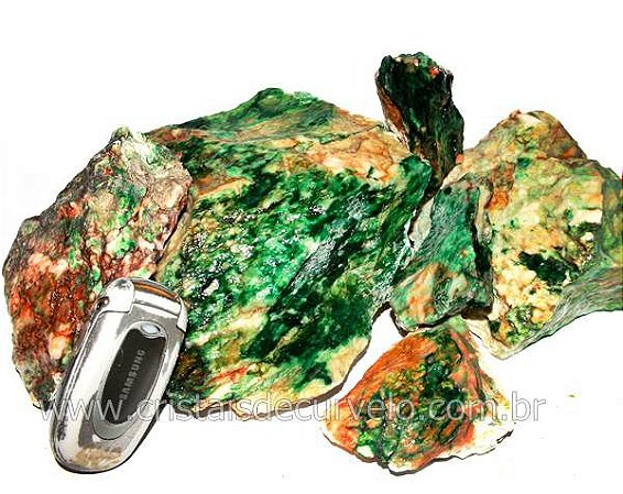 JADE Bruto ou Jadeita e Nefrita Pedra Pra Lapidar Pacote Atacado 5 kg