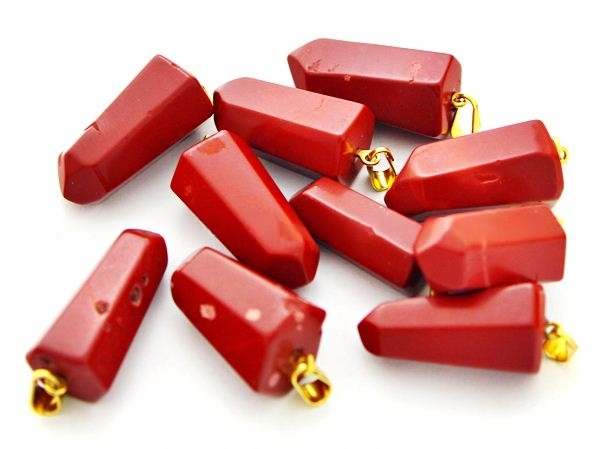 03 Pingente Pontinha Pedra Jaspe Vermelho Pino Dourado Atacado