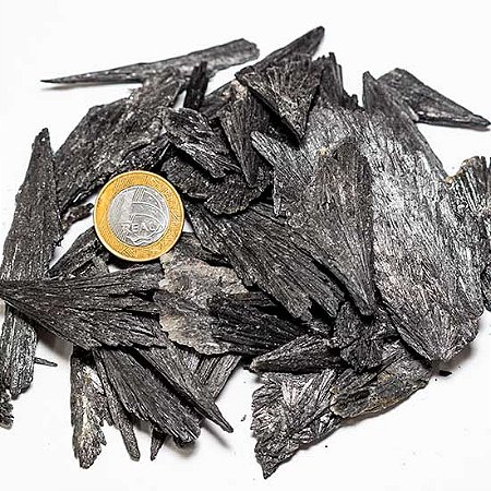 1kg Cianita Preta ou Vassoura de Bruxa Pedra Classe B