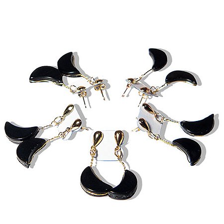 05 Brinco Meia Lua Pedra Quartzo Preto Acabamento Folha Dourado