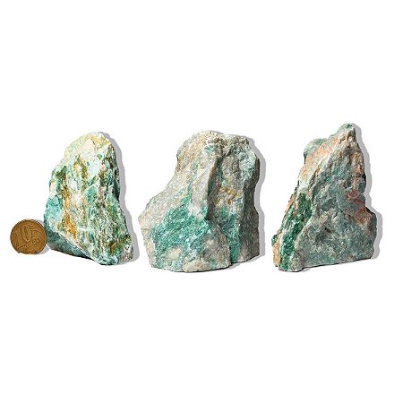 05 Jadeita Pé Serrado Natural 200 a 300g 70 a 90mm Tipo B