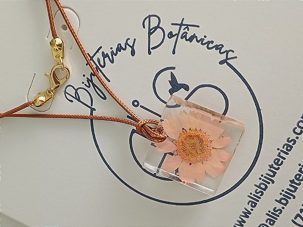 Colar Crisântemo Quadrado