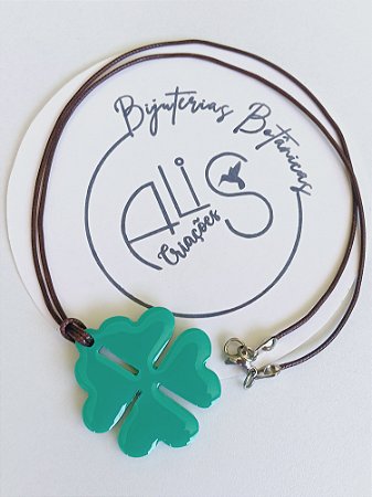 Colar Trevo Medalhão