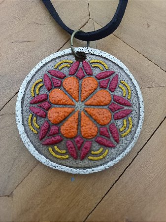 Colar Mandala Redondo Pequeno Vermelho e Laranja