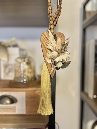 Colar de Mesa com Flores