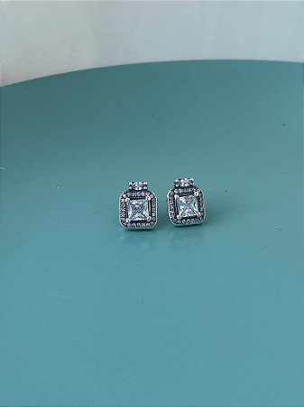 BRINCO QUADRADO CRAVEJADO COM ZIRCONIA MAIOR