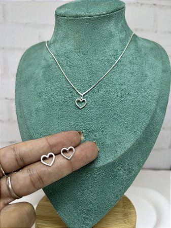Conjunto coração vazado liso