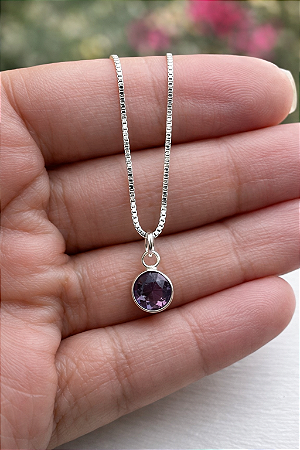 Ponto de luz redondo lilas