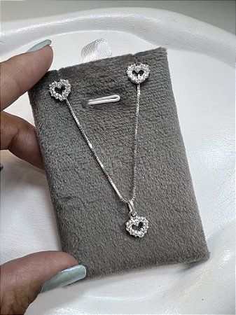 Conjunto de coração cravejado