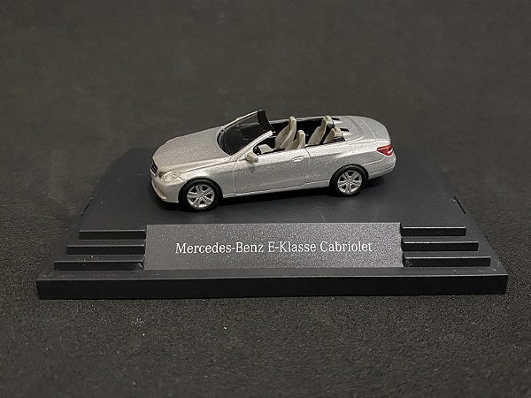 1:87 Busch - Mercedes Benz E-Klasse Cabriolet - Prata