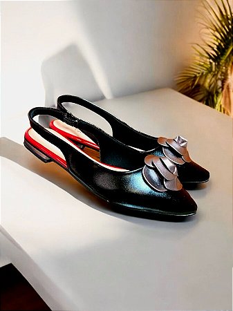 Sapatilha slingback preta flor ônix