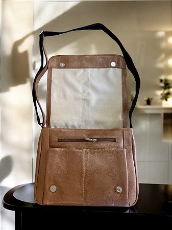 Bolsa envelope caramelo couro legítimo