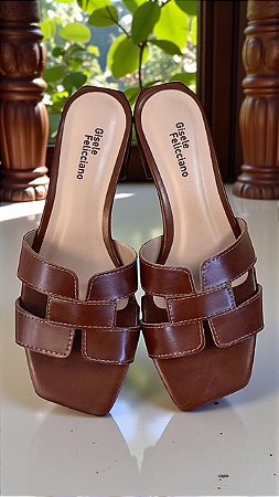 Rasteira luxo whiski salto baixo