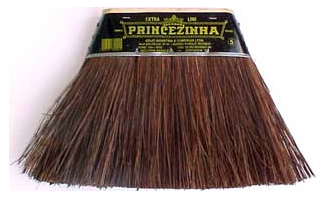 Vassoura Piaçava Princezinha Extra Line