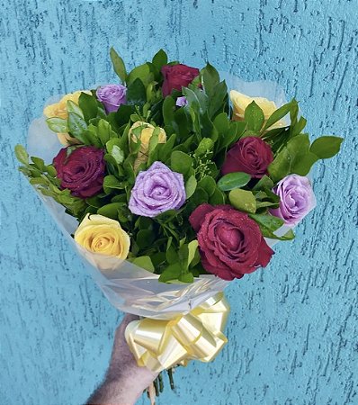 Buquê com 12 Rosas