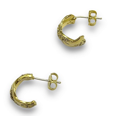 Brinco Semijoia Meia Argola Luxo Trabalhada e Cravejada Zircônias Cristal 1mm