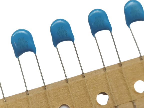 Capacitor Cerâmico Disco 680PF/1KV 10% D:8MM P:5,0MM CK45-R3AD681K FITADO TDK