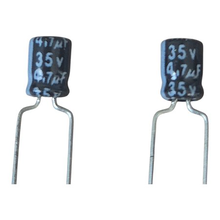 (Kit com 100 )Capacitor Eletrolitico Mini 4,7uf/35v 85°c 4x5mm P:2,54mm Fitado