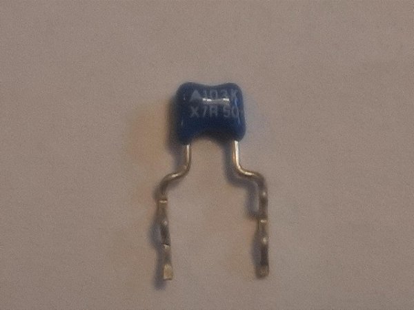 Capacitor Multicamada 10K/50V FORMATADO 5mm